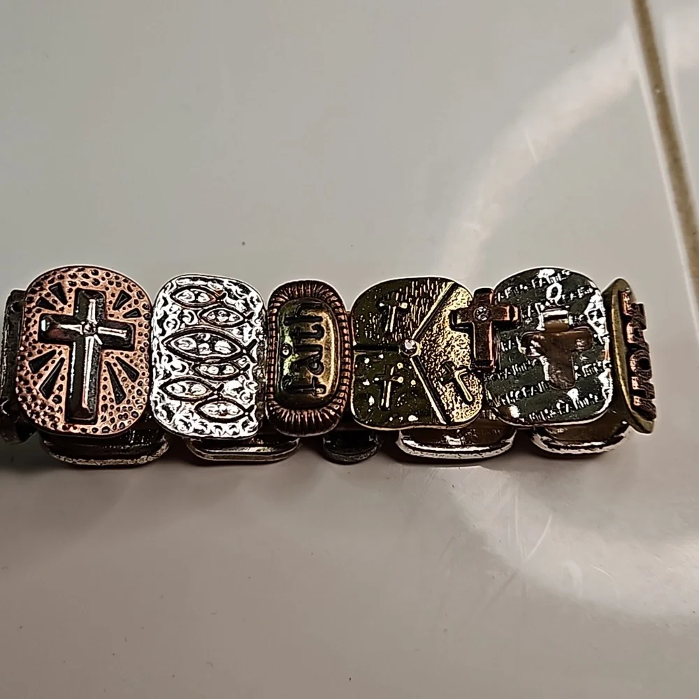 7" Stretch Bible VerseCeltic Charm Bracelet- Beautiful - Picture 6 of 9